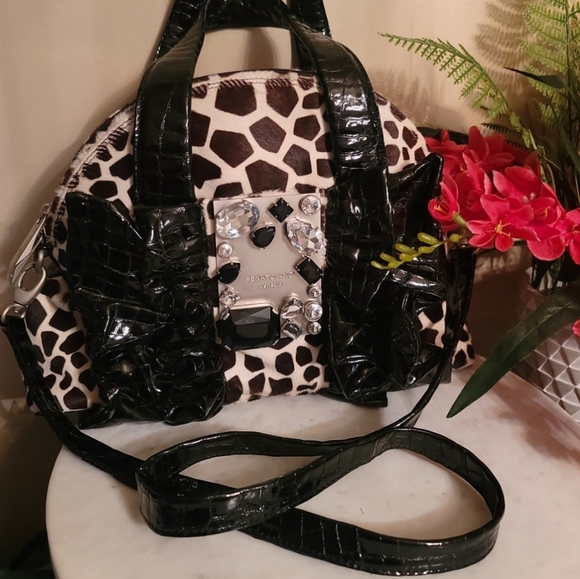 NWOT Made in Italy crystals and ruffles crossbody bag. - Picture 9 of 16